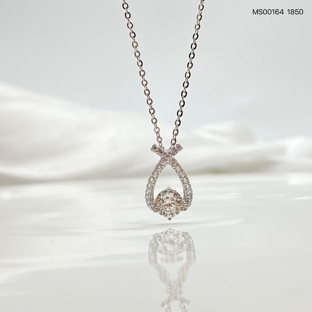 Moissanite jewelry